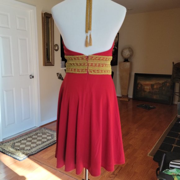 Red Dress - Picture 8 of 14